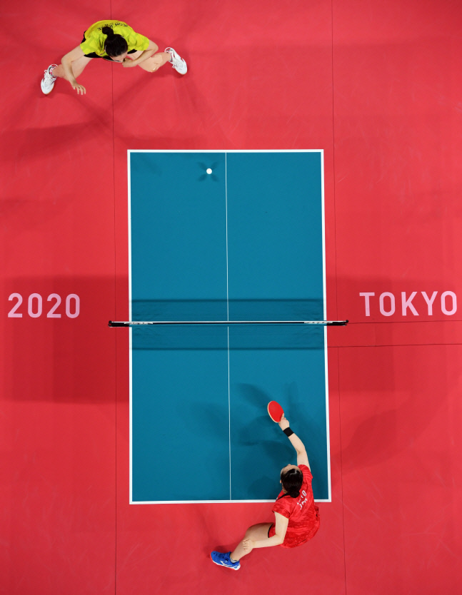 전지희와 이토 미마 랠리