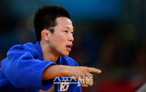 '미성년 성폭행' 왕기춘, 징역 6년 확정 "반성X, 합의 종용…상응 처벌 필요"