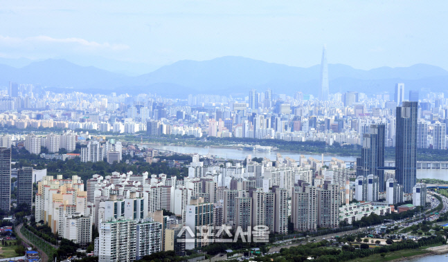 '패닉바잉'은 과연 줄었을까? 서울 아파트 30대 이하 거래 비중 두 달 연속 40%대