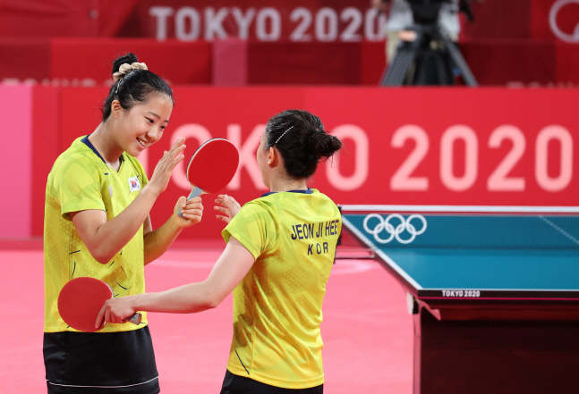 [올림픽] 여자 탁구 단체 8강 첫 복식 승리