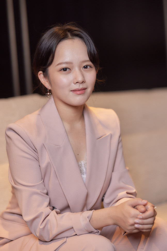 방법 재차의_정지소 배우 인터뷰 사진 (10)