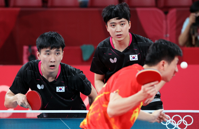 [2020 도쿄]'만리장성' 벽 높았다…男 탁구 단체전, 중국에 완패+동메달결정전으로
