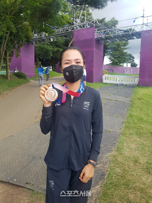 '2연속 메달' 리디아 고 "은메달은 아빠 옷장, 동메달은 내가 간직하겠다" [사이타마 SS현장]