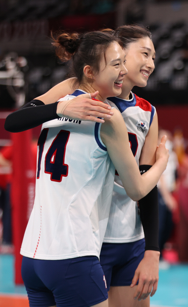 '절친' 양효진의 진심 "연경 언니, 롤모델로 남을 수밖에 없는 선수"[도쿄 SS현장]