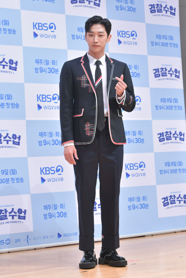 '경찰수업' 진영 "차태현, 주변에서 다 따봉이라고…편하게해줘 감사해"