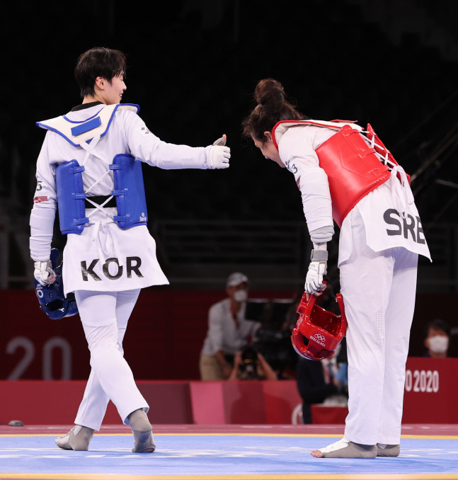 [올림픽] 이다빈 아름다운 패배 인정<YONHAP NO-5312>