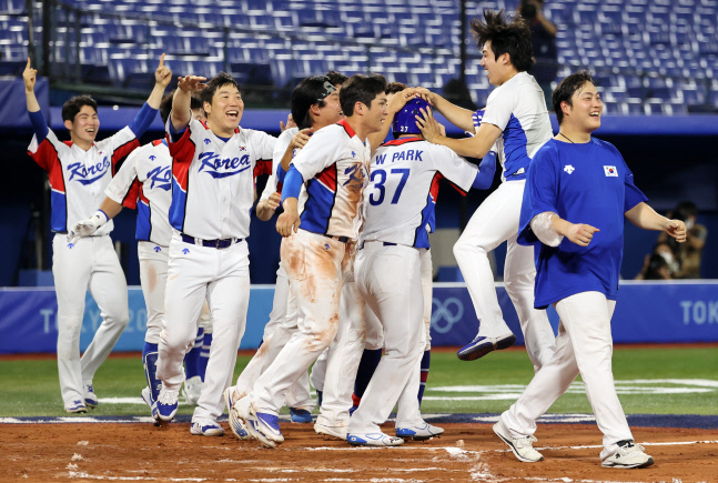 [올림픽] \'우리가 이겼다!\'<YONHAP NO-5782>