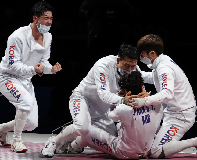 [올림픽] \'동메달이다!\'<YONHAP NO-4657>