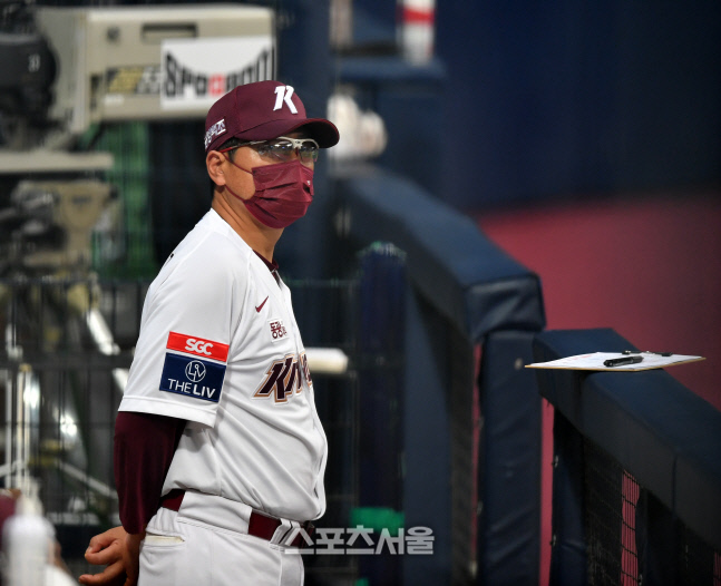 음주운전 사고 친 송우현에 단단히 실망한 사령탑 "이제 내 구상에 없다"[SS현장]