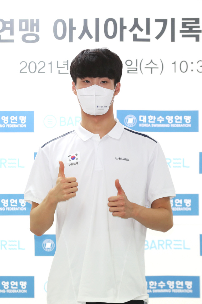 다음 목표 응시한 황선우 "AG 금메달, 그리고 파리 올림픽 시상대"