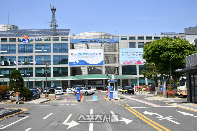 시흥시청 전경 5월