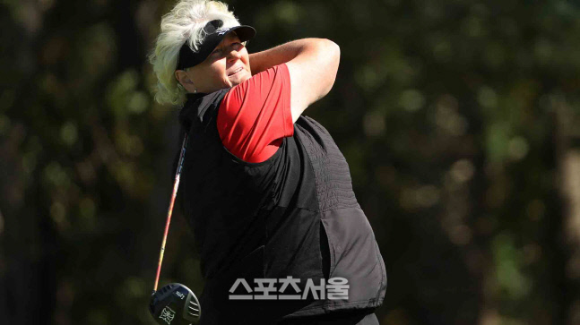 로라 데이비스 41년 연속 AIG위민스 여자 오픈 출전