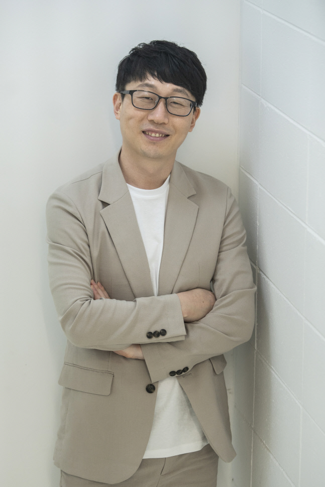 심덕근 감독