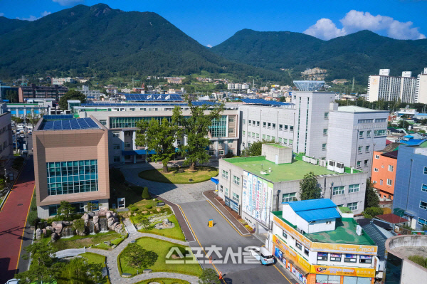 1 화순군청사 전경