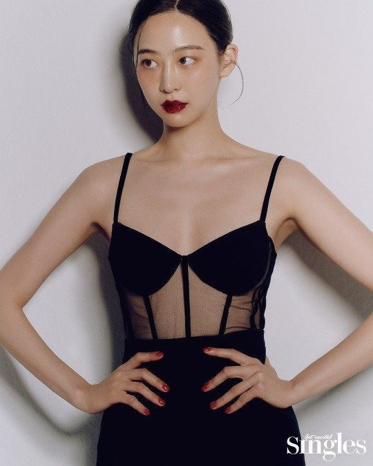 시스루 란제리로 치명적인 매력 보여준 다솜의 반전 매력(화보)