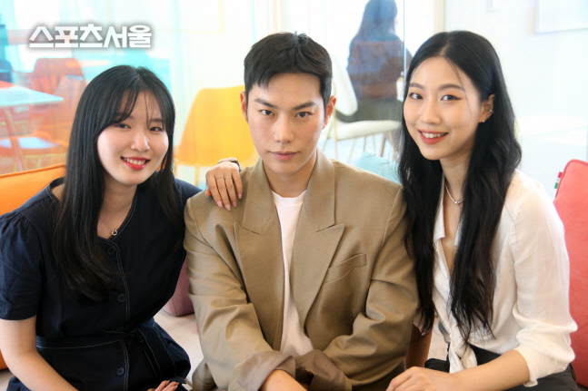 레오제이, 민스코