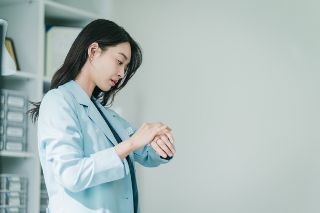 신민아, 2년만 tvN '갯마을 차차차'로 안방극장 복귀