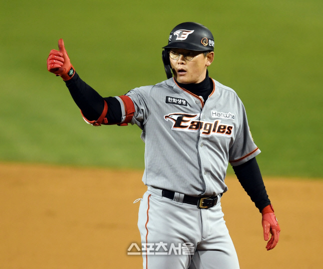 한화 이성열 은퇴 선언 "2018시즌 가을야구 기억 잊을 수 없을 것"