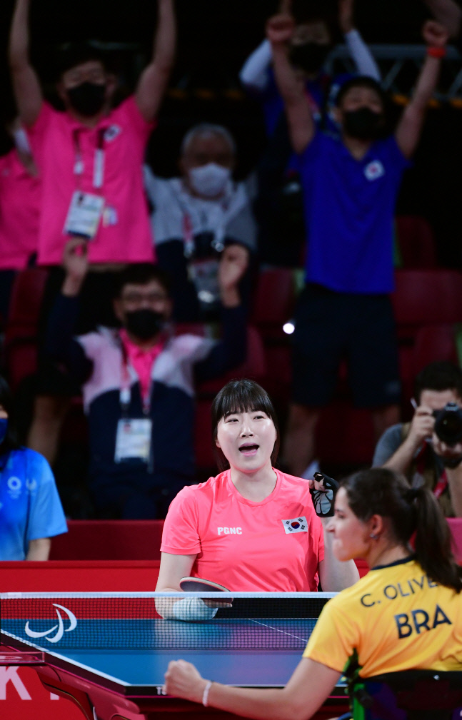 [패럴림픽] 환호하는 서수연, 결승 진출!