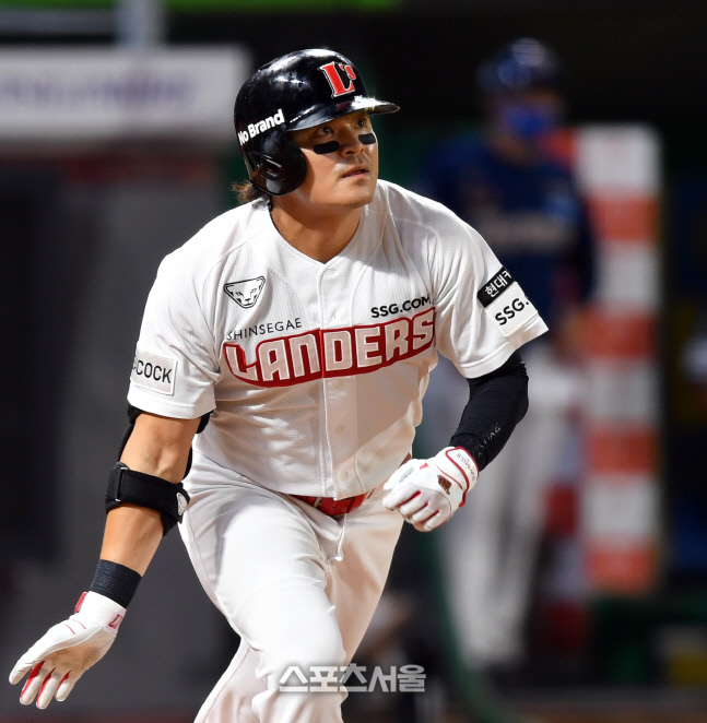 미국행 돌연 취소한 추신수, 아내 극구 만류에 팀 복귀