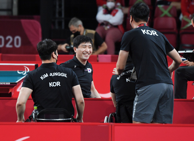 [도쿄패럴림픽]결승진출한 韓탁구단체의 유쾌한 각오 "금메달 따자"