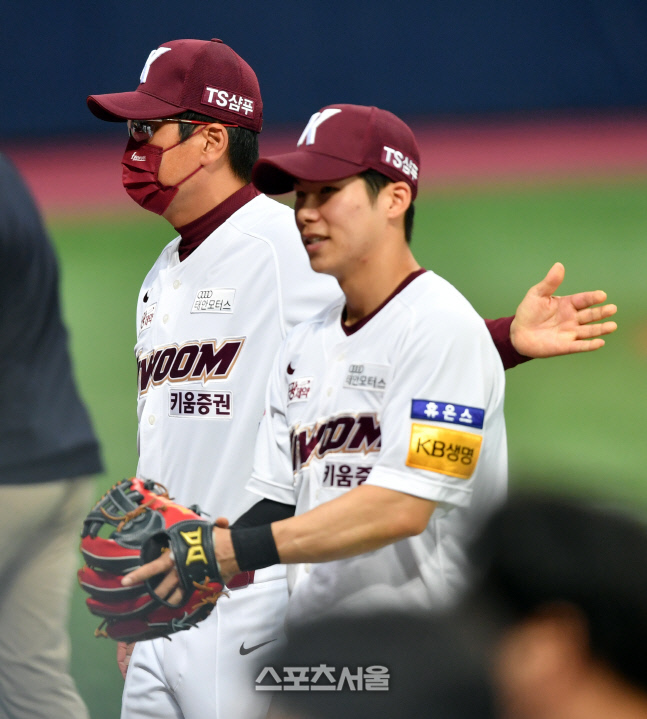 '체력 저하+주장 부담감' 이중고에 시달리는 김혜성 위한 특단조치