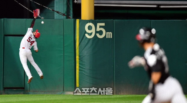 점프 최지훈 \'아깝다!\'[포토]