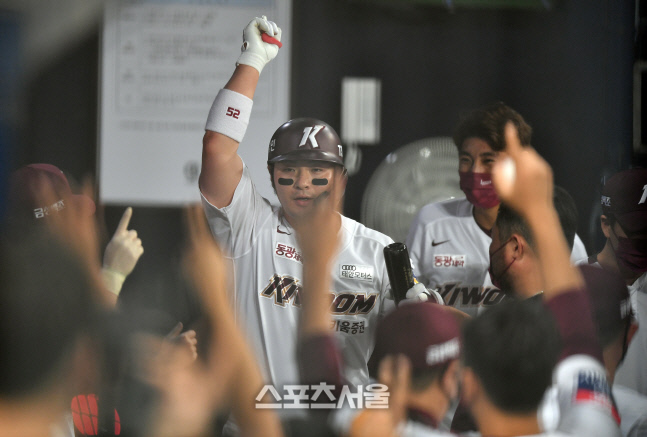 주장 내려놓고 큰 거 2방, 거포 본능 살아난 박병호