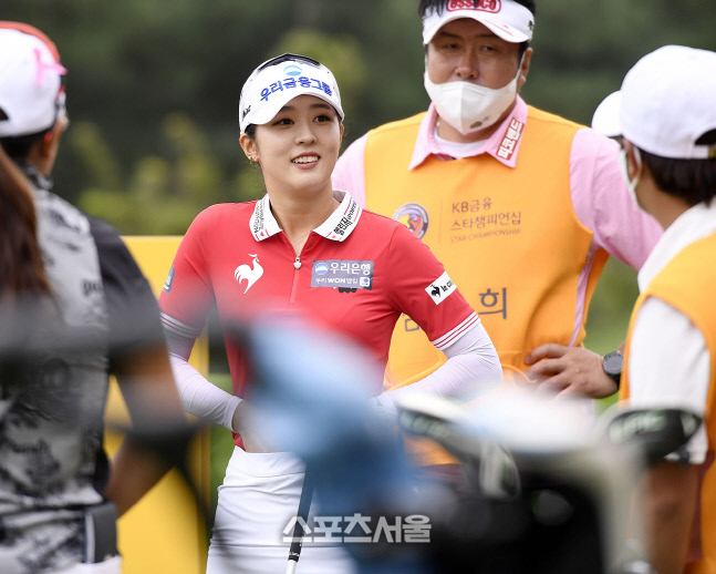 김재희가 티샷을 하기전 에 하는 것은? 언니들과의 수다! [포토]