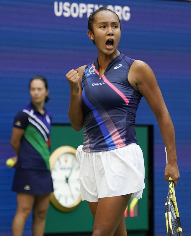 레일라 페르난데스