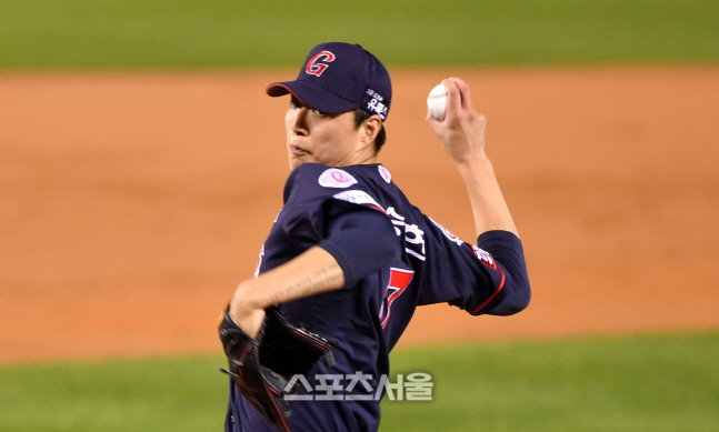 서튼 감독의 이승헌 향한 기대 "150㎞ 구속도 회복할 것"