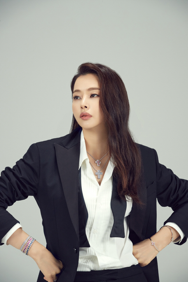 [이미지 1] 다미아니 X 이하늬 화보_벨 에포크 에디션