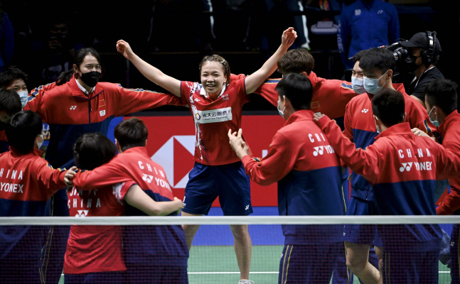 중국 선수들 환호