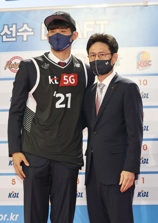 2021 KBL 신인 드래프트 2순위는 하윤기