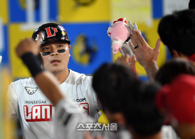 \'가을남자는 누구?\' 추격솔로홈런 터트린 추신수[포토]