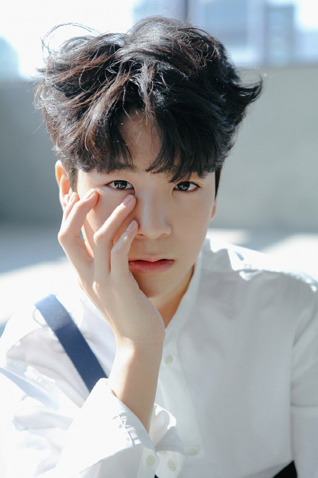 정동원, 학생복 모델 재계약…광고계 블루칩