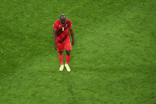 고개숙인 루카쿠