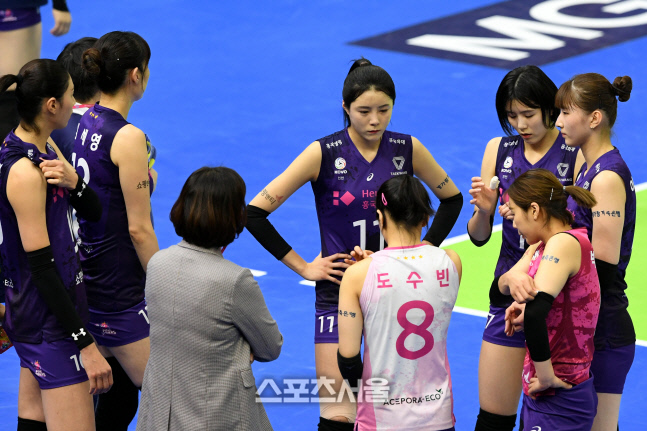 [포토] 흥국생명 이다영, 2세트는 꼭...!