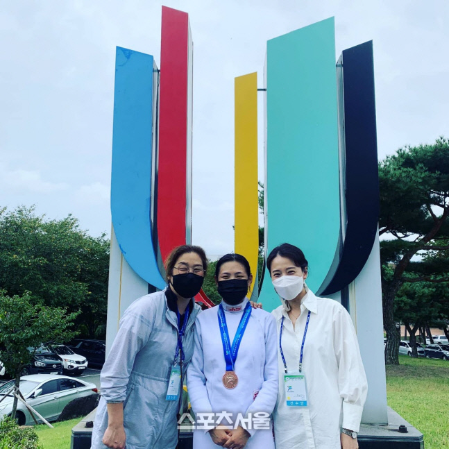 전남체고 김지인, 제102회 전국체전 펜싱 동메달 획득