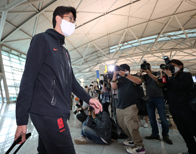 손흥민 월드컵 최종예선 출국