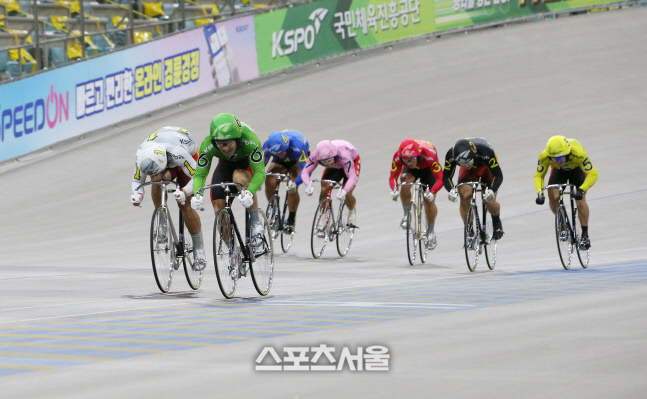 1-3 경륜개장 27주년 기념 대상경륜 특선결승 경주장면