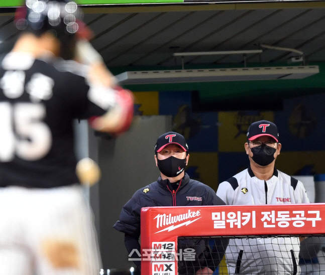 류지현 감독 "순위경쟁 마지막까지 갈 듯…KT·삼성전보다 우리가 잘 해야"