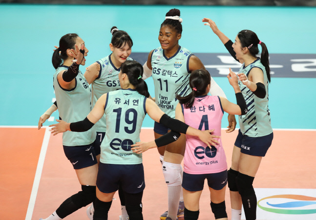 GS칼텍스, 신생팀 페퍼저축은행 원정서 개막 2연승 도전