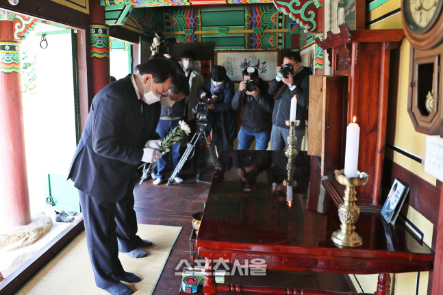 장흥군, 해동사에서 안중근 의사 의거 112주기 기념식 열려