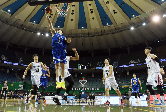 [포토]삼성 이동엽, 과감한 레이업슛
