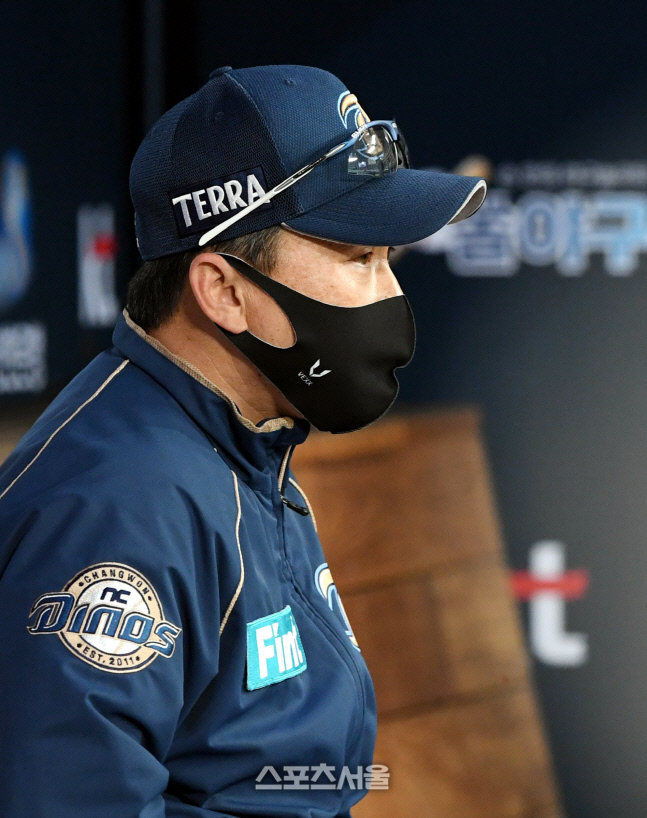 2019년 데자뷔, 이동욱 감독 "난감한 상황, 그때가 더 부담스러워"