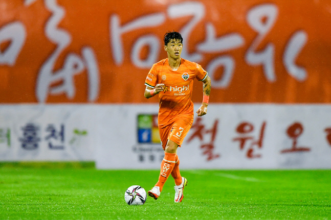 오해가 부른 인종차별 논란, 신세계 해명 "Why block이라고 했는데…"