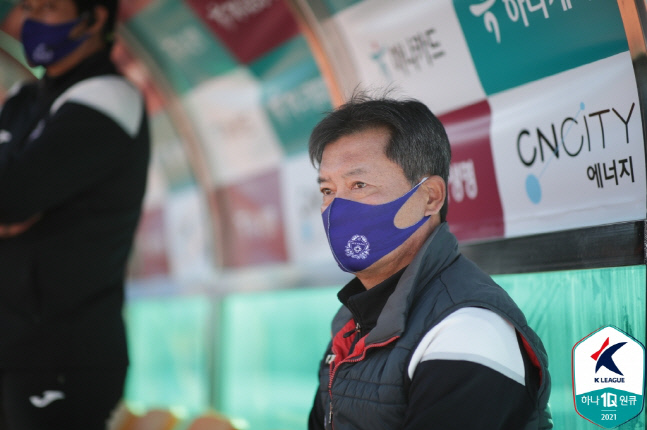 2위 수성 원하는 안양, 총력전 선언…이우형 감독 "대전 경기 신경쓰지 않는다"[현장인터뷰]