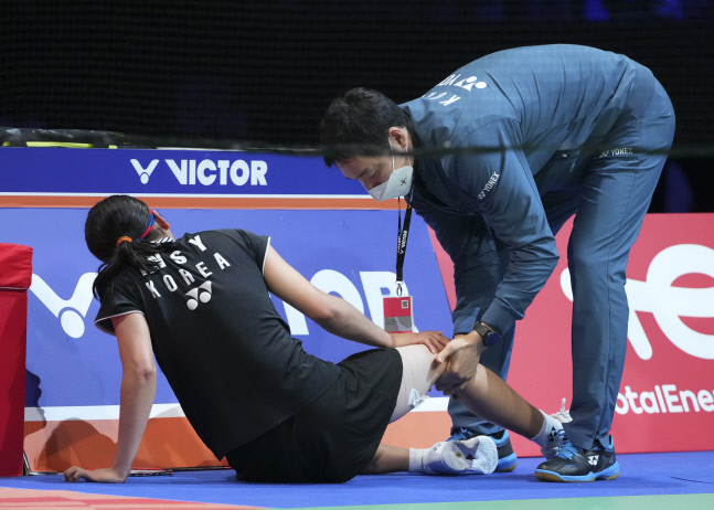 배드민턴 간판 안세영 다시 일어섰다...야마구치 아카네 설욕 별러 [프랑스오픈]