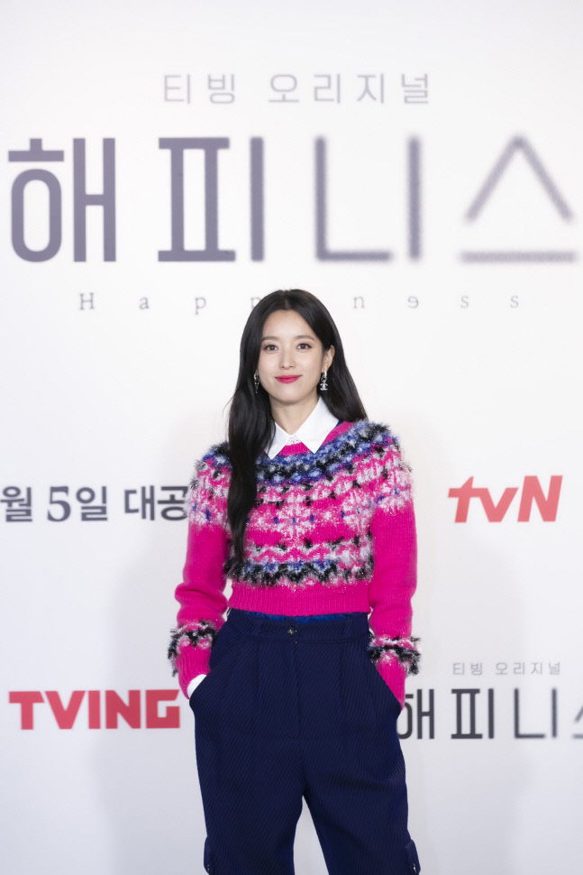 한효주_tvn_tving_해피니스_04